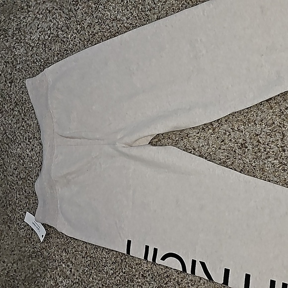 Calvin Klein Lined Pants - Picture 7 of 7